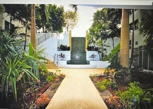 Building Photo - 1830 Radius Dr