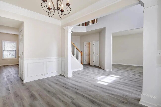 Building Photo - 126 Jordan Crest Ct