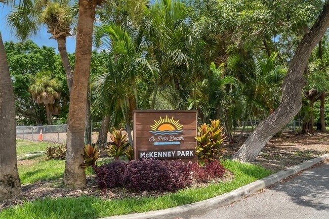 Building Photo - 9201 Captiva Cir