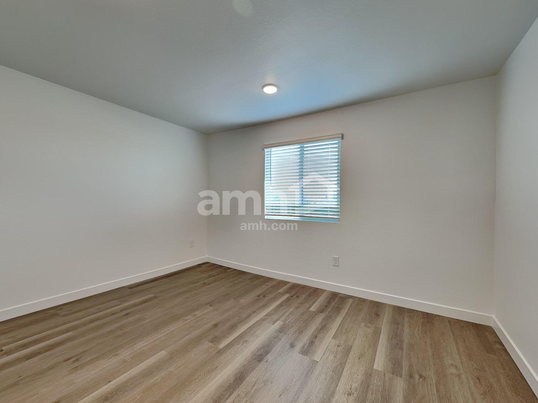 Building Photo - 9746 W Luxton Ln