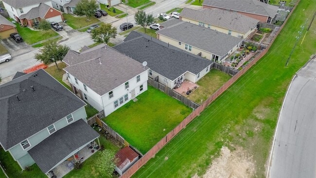 Building Photo - 13510 Dahlia Green Way