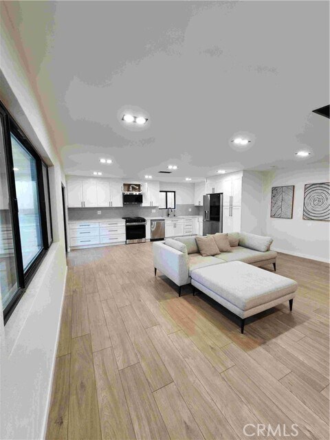 Building Photo - 7129 Saranac St