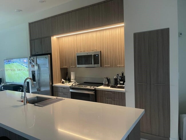 Building Photo - 8045 NW 104th Ave