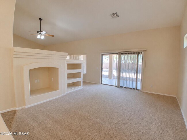 Building Photo - 995 N Western Sunset Dr