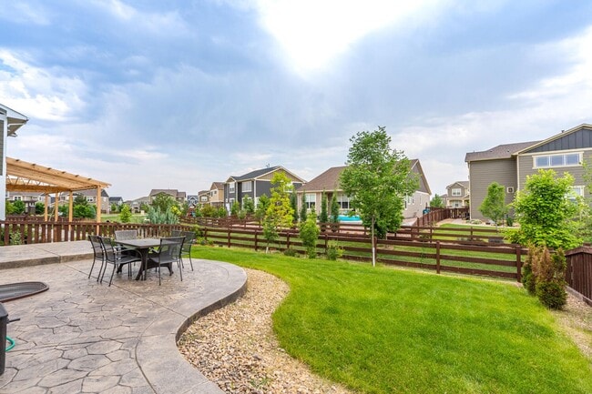 Building Photo - Bright, Spacious & Full of Charm Inside an...