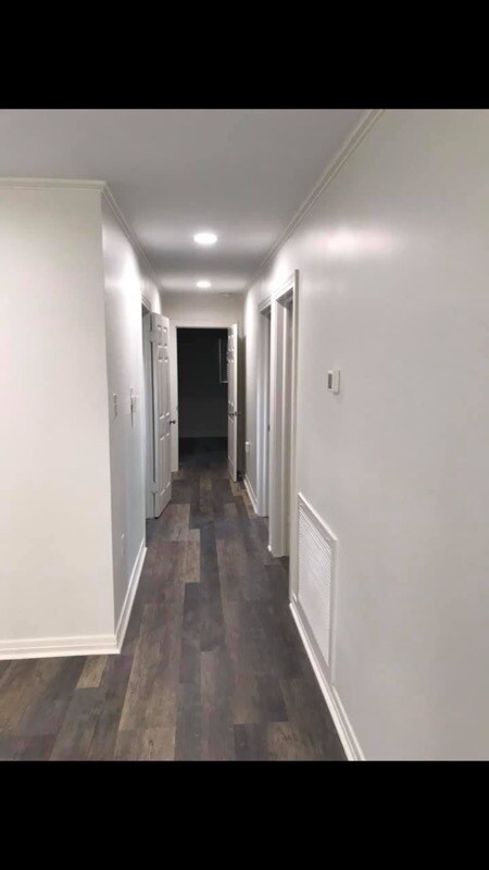 Building Photo - 304 Marie Antoinette St