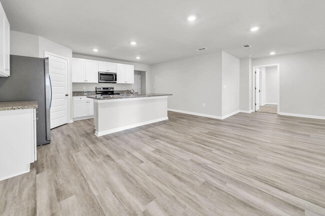 Building Photo - 3107 Tricia Cir