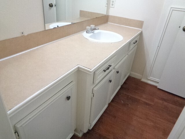 Building Photo - 15835 Cardono Ln