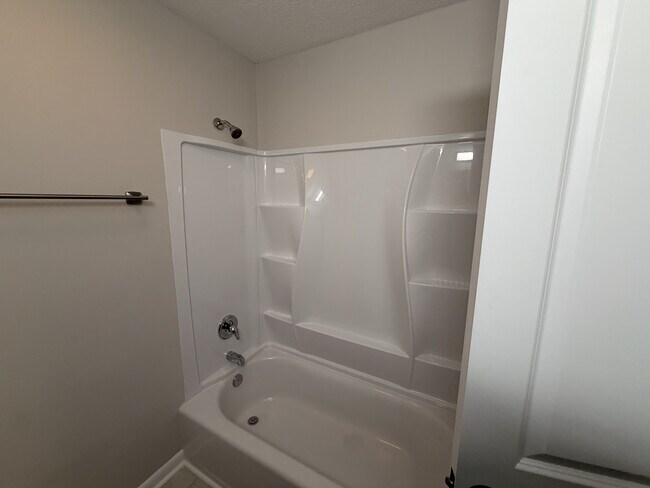 Building Photo - 527 Tibet Ave