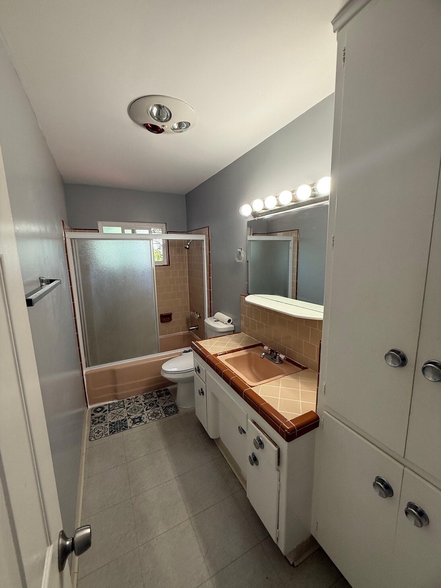 Bathroom 2 - 4580 55th St