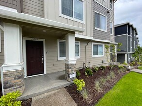 Building Photo - Brand New 2024 Build in the Bethany Crossing Neighborhood ~ 3Bd/3Ba - Washer/Dryer and Single Car...