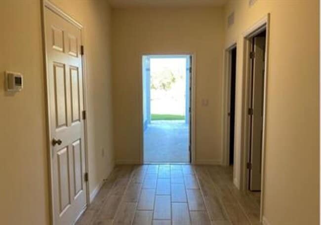 Building Photo - 1116 Albert Ave