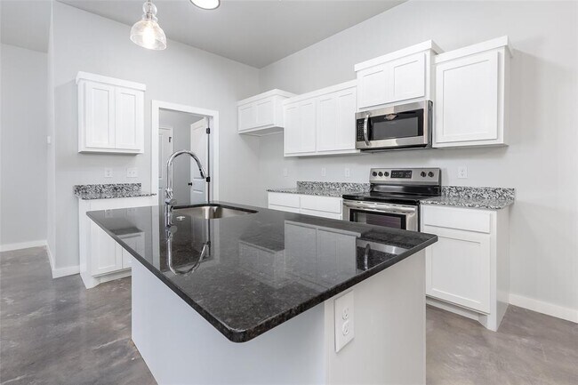 Building Photo - 2323 SW 90th Pl