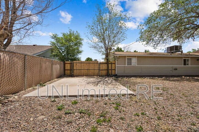 Building Photo - 8430 E Sommer Dr