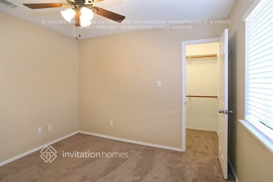 Building Photo - 1427 New Haven Dr