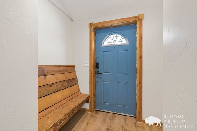 Building Photo - Charming Parker Home for Rent – Rustic Character Meets Modern Comfort!