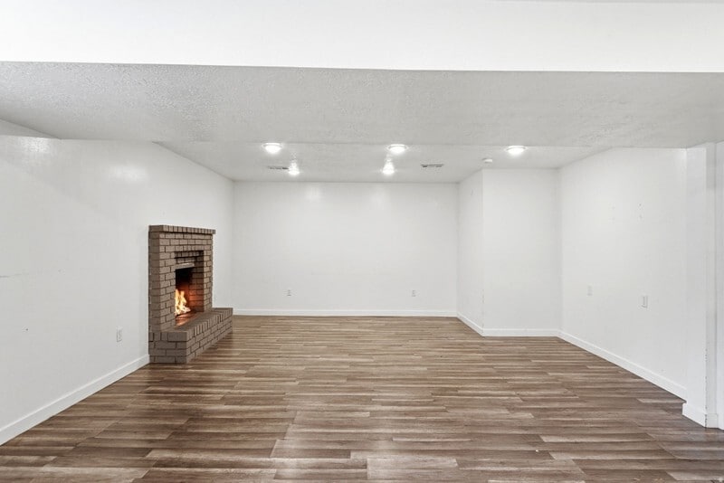 Building Photo - 1545 Merlin Way