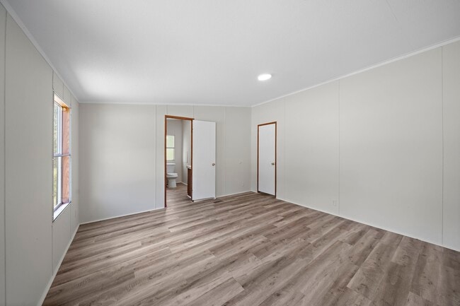 Building Photo - 16482 Pisces Rd