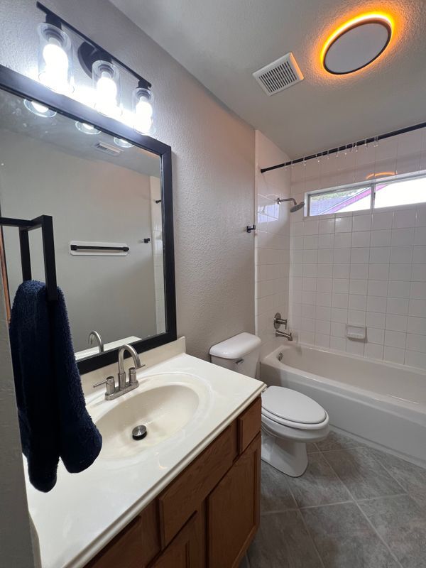 Building Photo - 5818 Toddington Rd