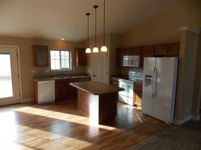 Building Photo - 3 bedroom in Billings MT 59106