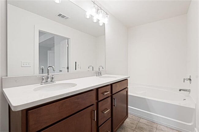 Building Photo - 6256 Hillandale Dr