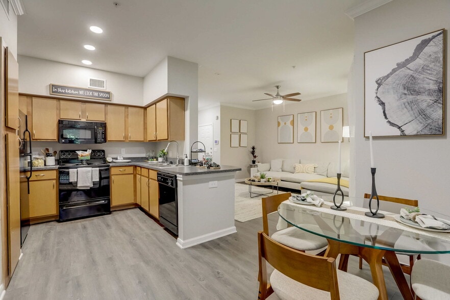 Building Photo - The Vista on Brodie