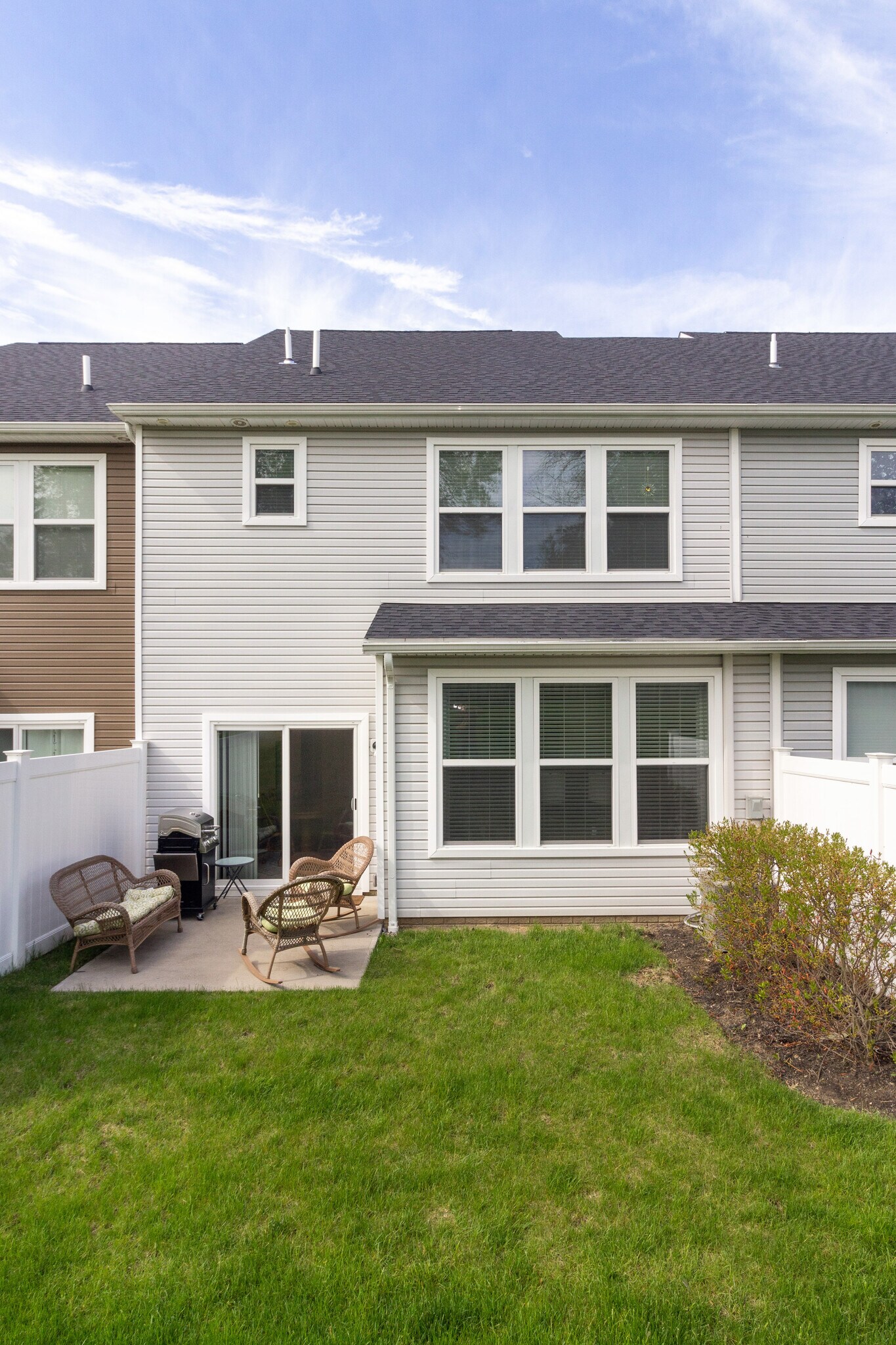 Building Photo - 27661 Serviceberry Ct
