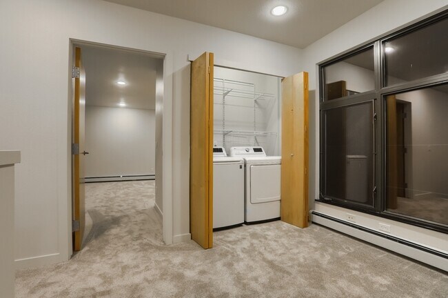 Building Photo - 11542 Colony Row