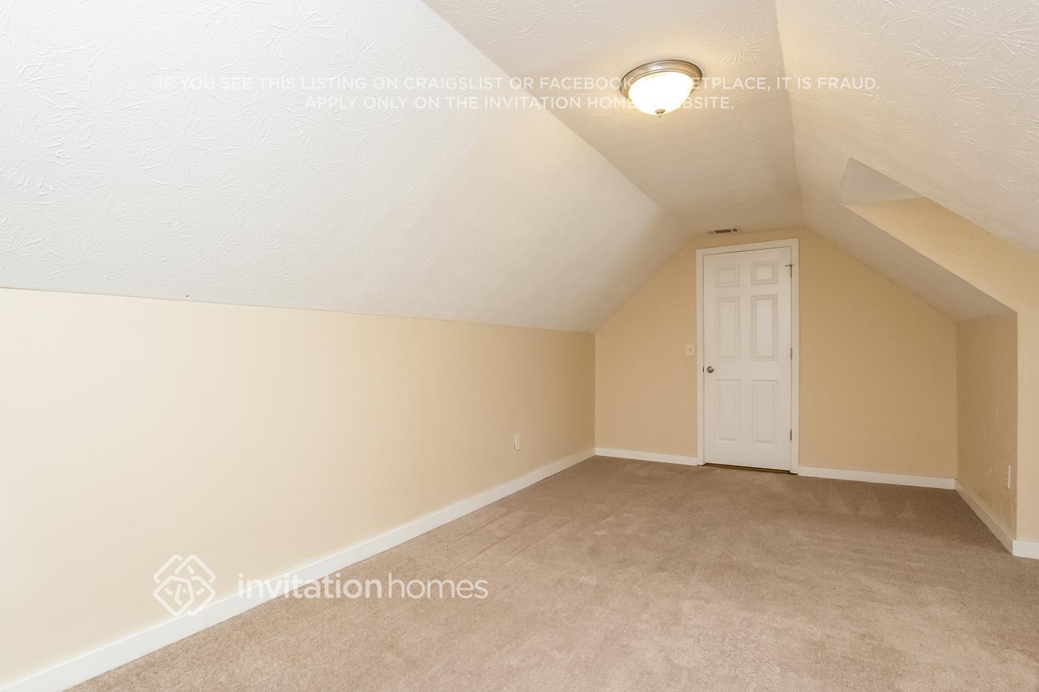 Building Photo - 1835 Red Rose Ln