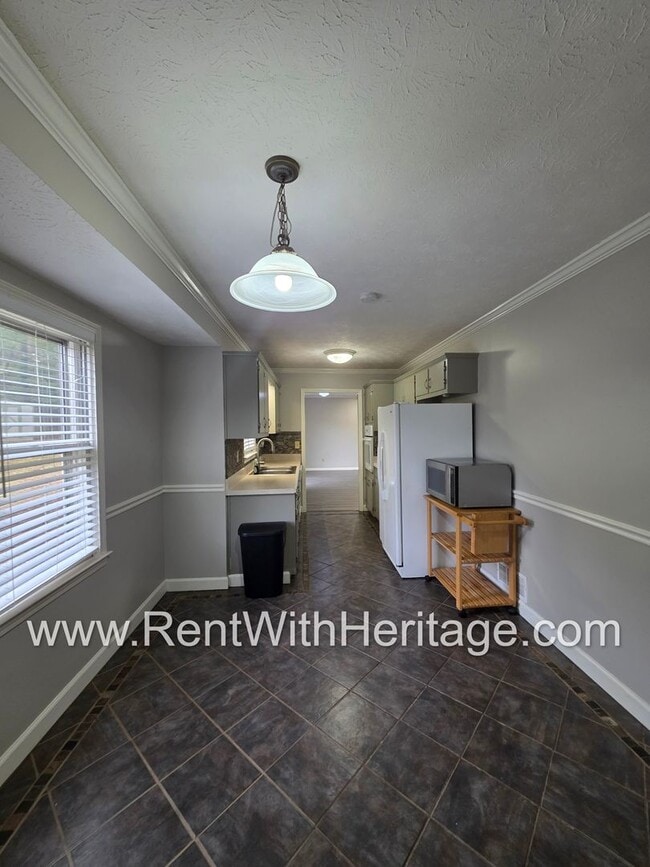 Building Photo - WOW! Fantastic 5 Bedroom/ 2 Bath Ranch With All The Upgrades / Great Location / Popular Alexander...