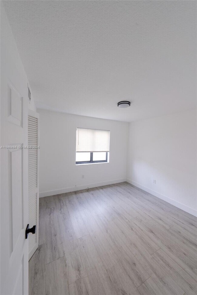 Building Photo - 3417 NW 22nd Ave