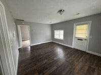 Building Photo - One Level Home with Fence