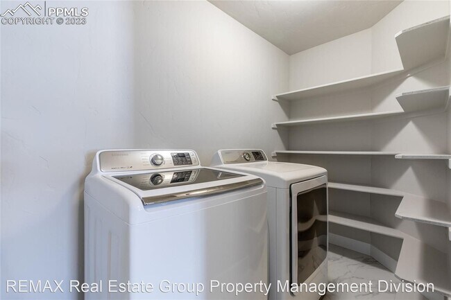 Building Photo - 3 br, 3.5 bath House - 7674 Almond Wood Lp