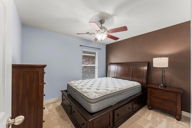 Building Photo - 28518 Lockeridge Farms Dr