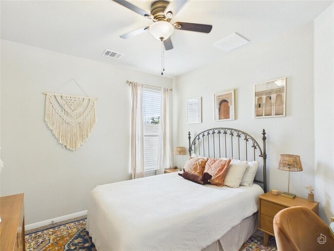 Building Photo - 9310 Tanager Way