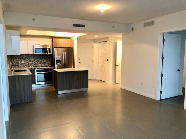 Building Photo - 5300 Paseo Blvd