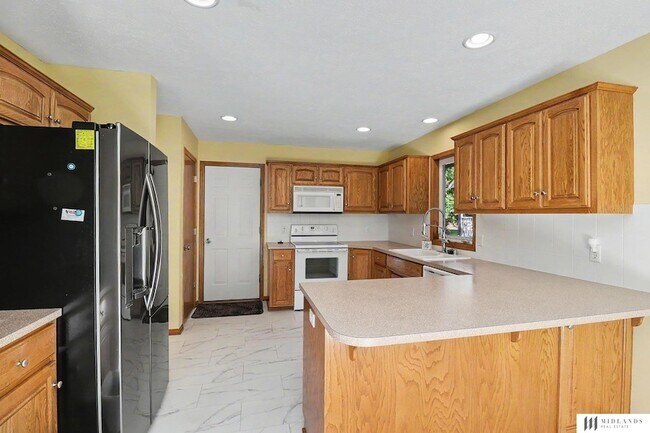 Building Photo - 123 Wilma Rd