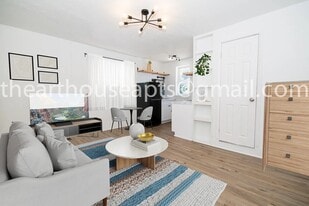 Building Photo - 2535 Adams Ave