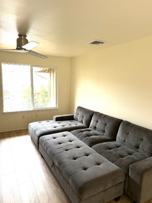 Building Photo - 647 Meakanu Ln