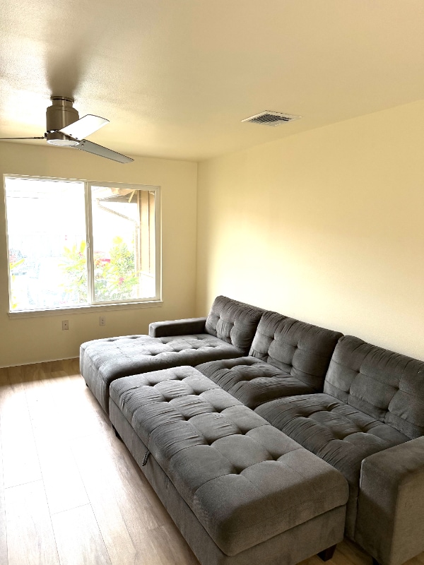 Building Photo - 647 Meakanu Ln