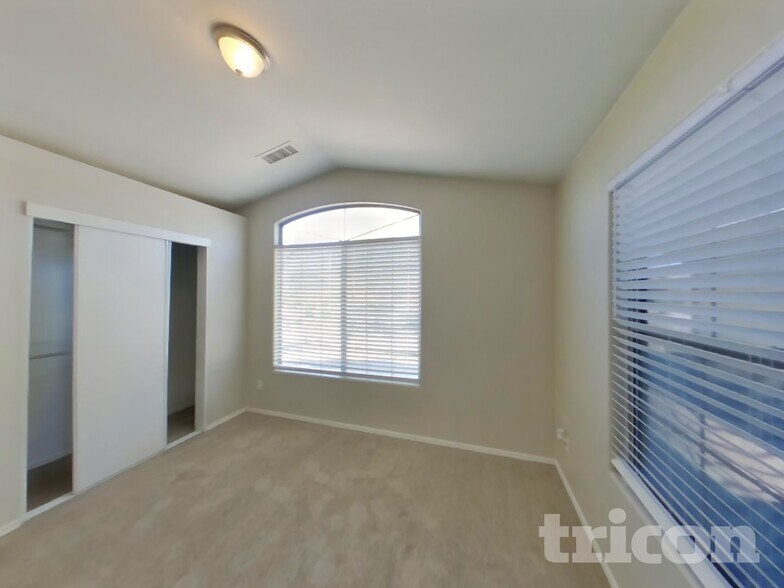 Building Photo - 8625 W Chickasaw St