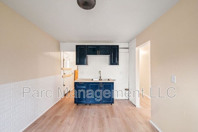 Building Photo - 15914 Dacosta St