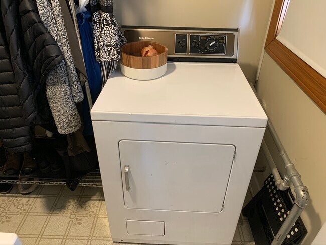 Building Photo - 4953 Wilcox Avenue