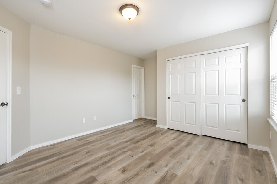 Building Photo - 10435 W 82nd Pl