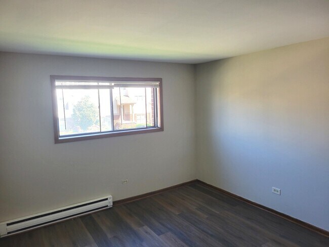 Building Photo - 1257 Harding Ave
