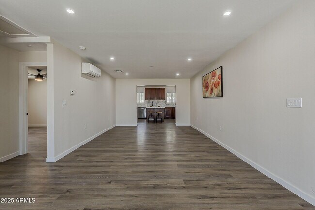 Building Photo - 8215 E Cypress St