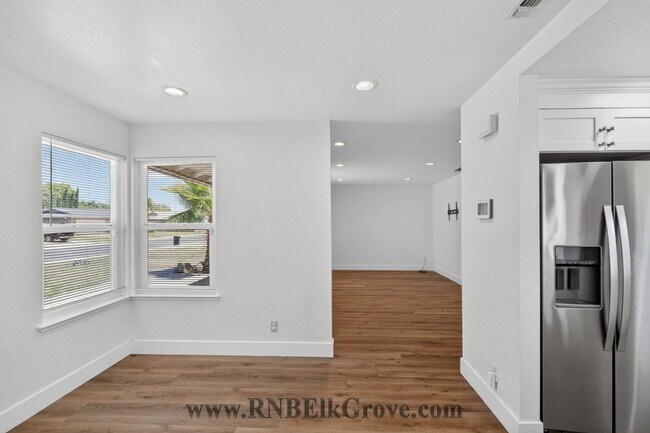 Building Photo - 6844 Sandrock Way