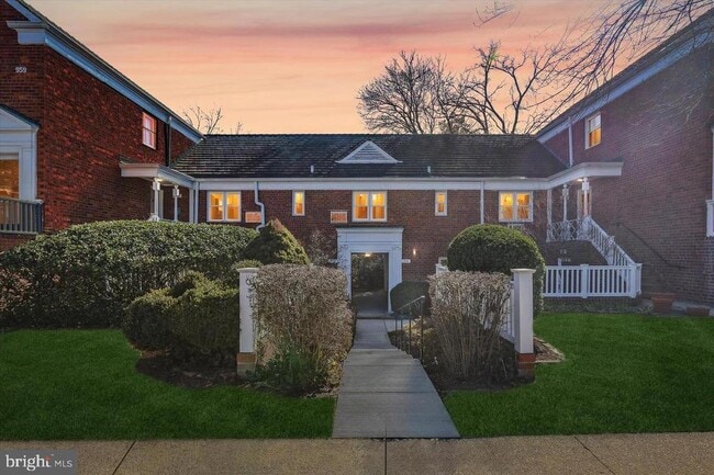Building Photo - 1538 Mt Eagle Pl