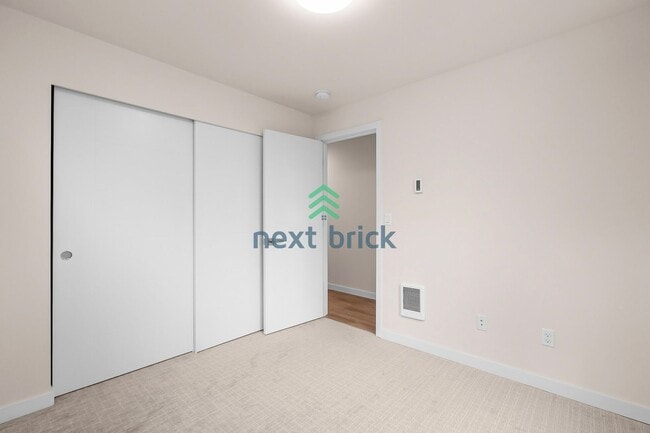 Building Photo - 2 Bed 2 Bath Single-family House Available for Rent!