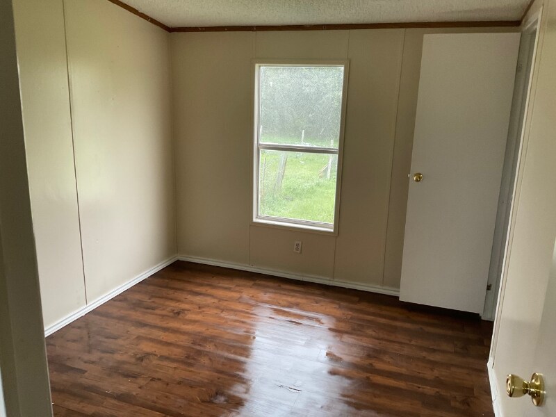 Building Photo - 112 Forest Creek Ln